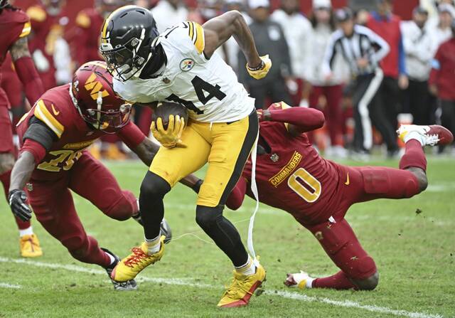 7942229_web1_ptr-SteelersCom29-111124