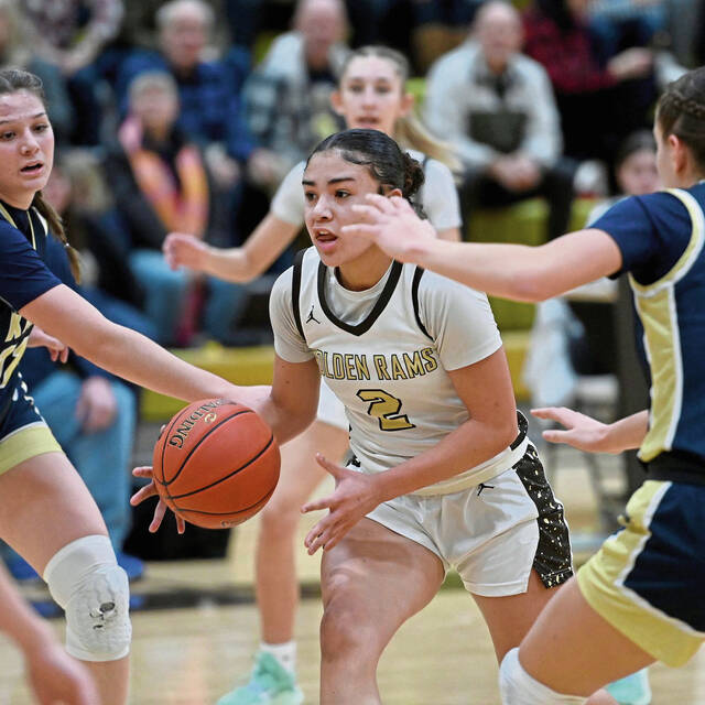 Highlands girls basketball welcomes fresh faces