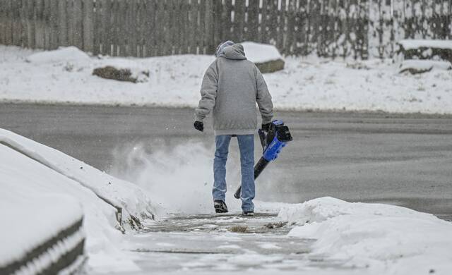 7955070_web1_VND-LO-SnowWeather104-012024
