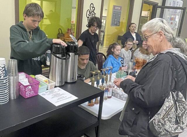 7959849_web1_vnd-BurrellCoffee3