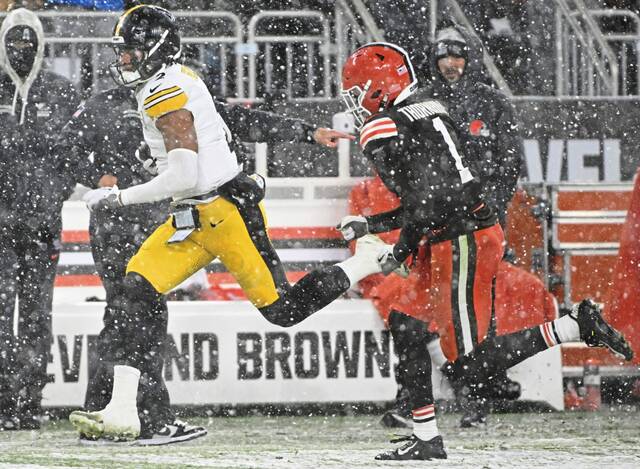 7960456_web1_ptr-SteelerBrown19-112224