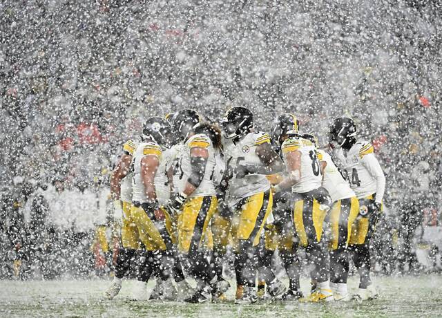 7960456_web1_ptr-SteelerBrown28-112224