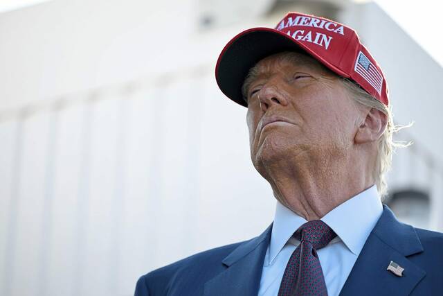 7969110_web1_ptr-TrumpWatchesBLO-112424