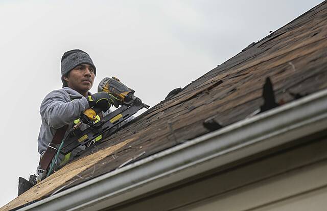 7971472_web1_vnd-lo-frankiesroof1-112624