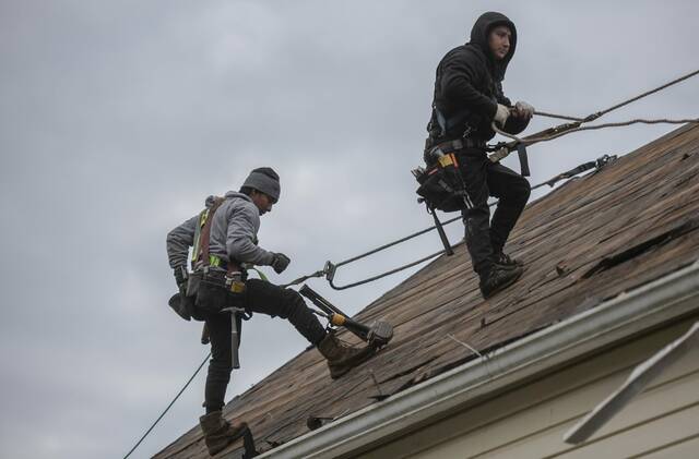 7971472_web1_vnd-lo-frankiesroof2-112624