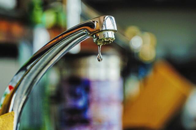 7974012_web1_web-faucet-water-sa-file