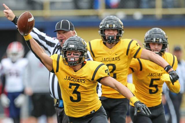 Thanksgiving football practice a tradition reserved for champions