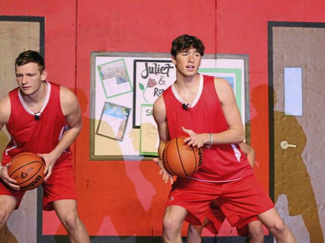 7984482_web1_hj-aquinasmusical-121224-3