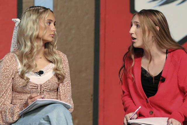 7984482_web1_hj-aquinasmusical-121224-4