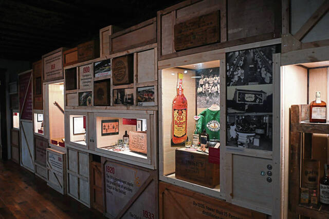 7947203_web1_gtr-whiskeycenter003-070624