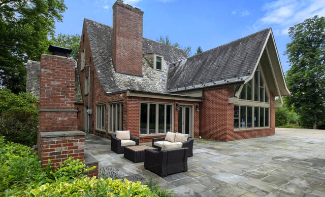 7969620_web1_her-HouseSaleAdweb-120624