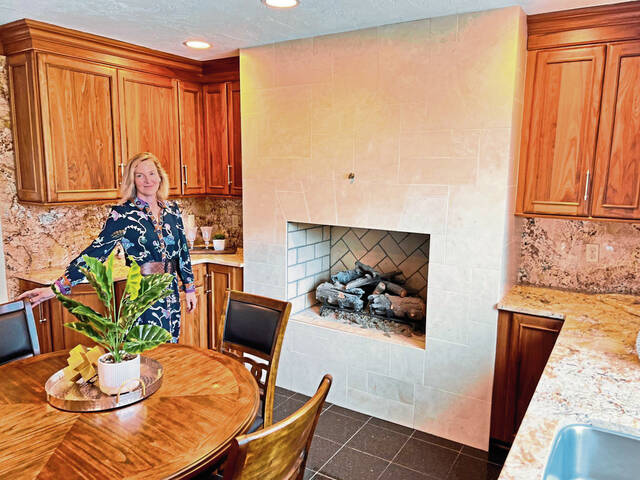 7969620_web1_her-house-120524-4