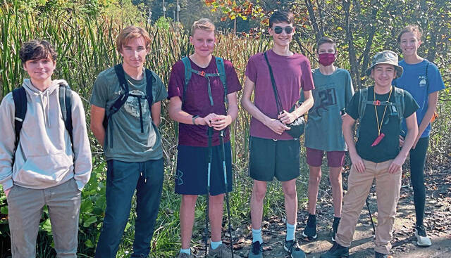 7970142_web1_her-hikingclub-120524-6