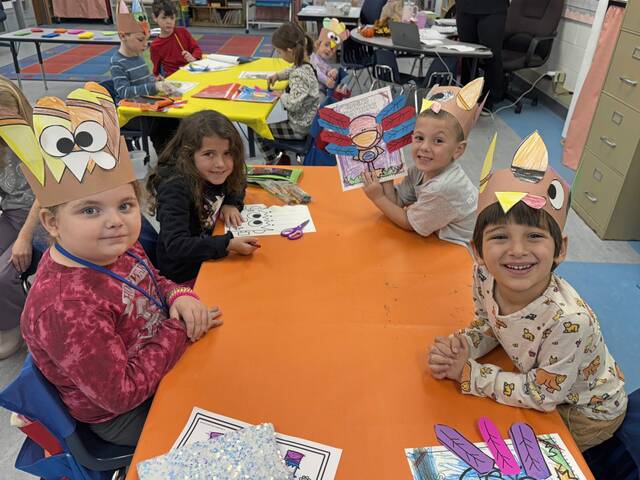 7974816_web1_her-turkeyday-120524-3