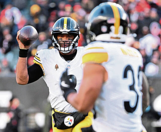 7989141_web1_ptr-steelersbengals09-120224