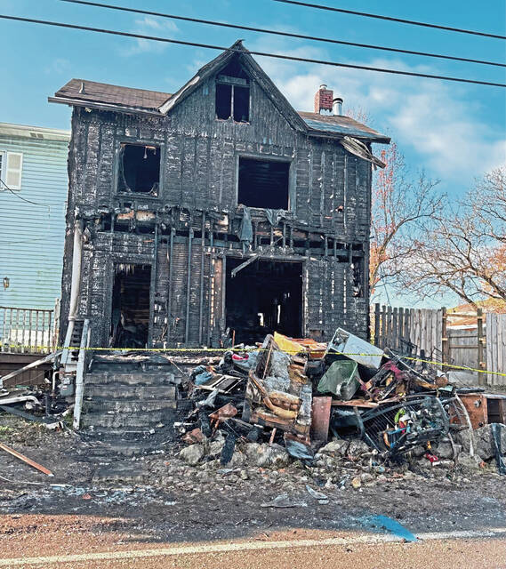 7992731_web1_vnd-OklahomaFire-120424--3-