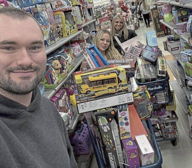 7993842_web1_vnd-toysforcarolina-cropped-120424
