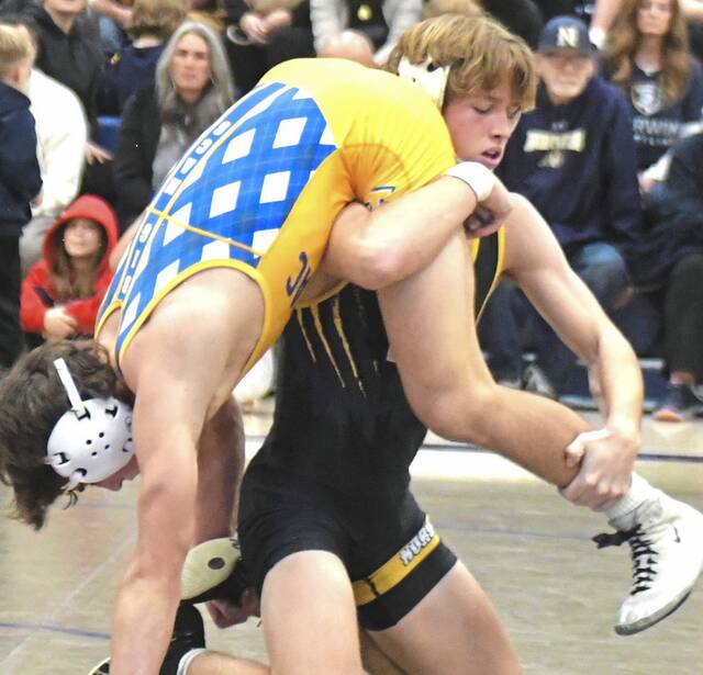 Mamie’s win sparks Norwin wrestling to win over young Canon-McMillan