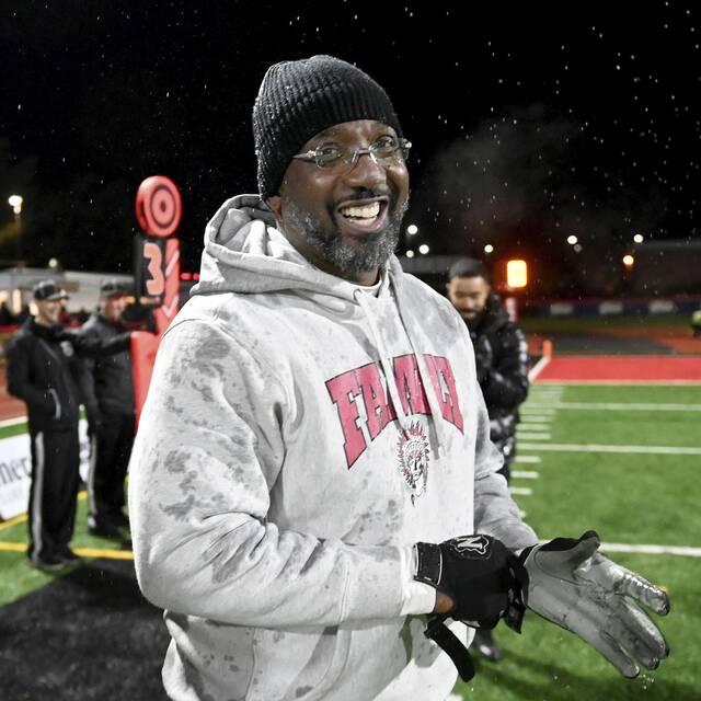 Mike Warfield returns as Aliquippa football coach after 1-year leave of absence