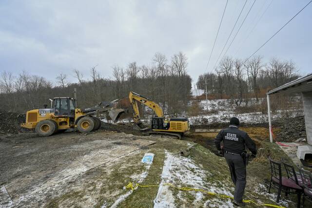 8005264_web1_GTR-SinkholeDay4-100-120624