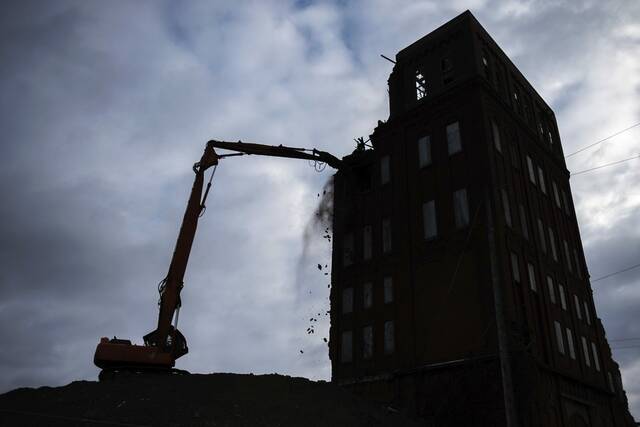 8005593_web1_gtr-fortpitttower3