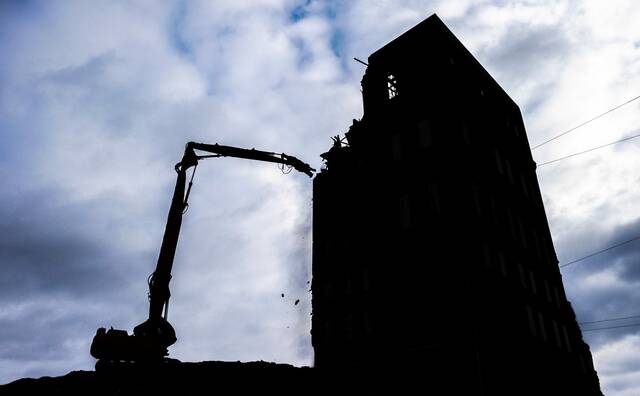 8005593_web1_gtr-fortpitttower4