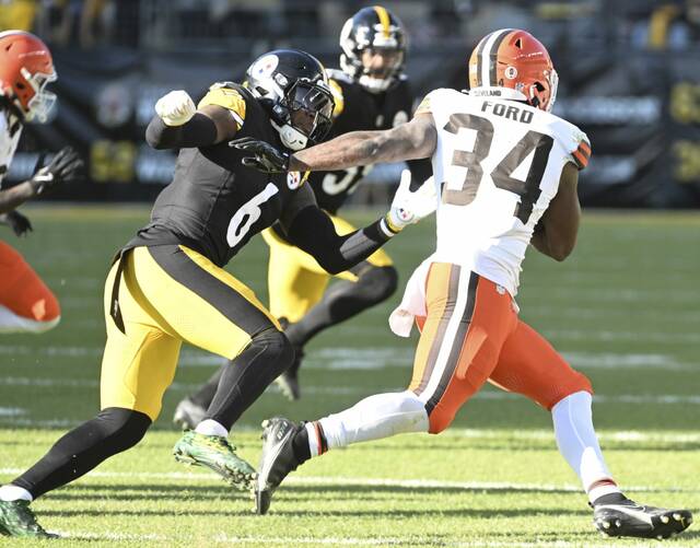 8010690_web1_ptr-SteelersBrowns12-120924