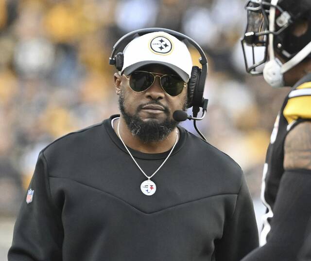 8010690_web1_ptr-SteelersBrowns30-120924