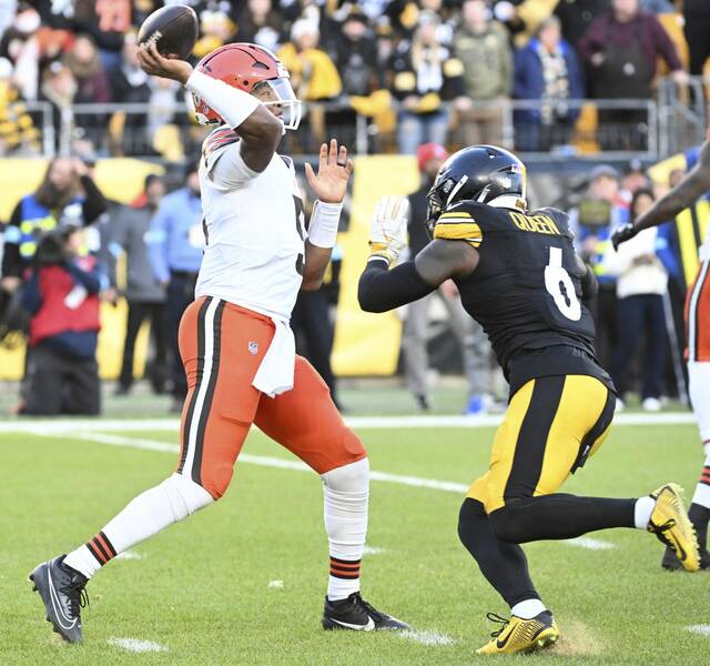 8010690_web1_ptr-SteelersBrowns34-120924