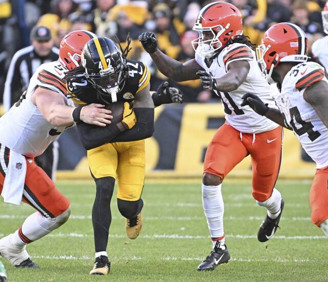 8011720_web1_ptr-steelersbrowns35-120924