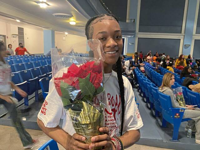 8012322_web1_WH-1-tavonte-