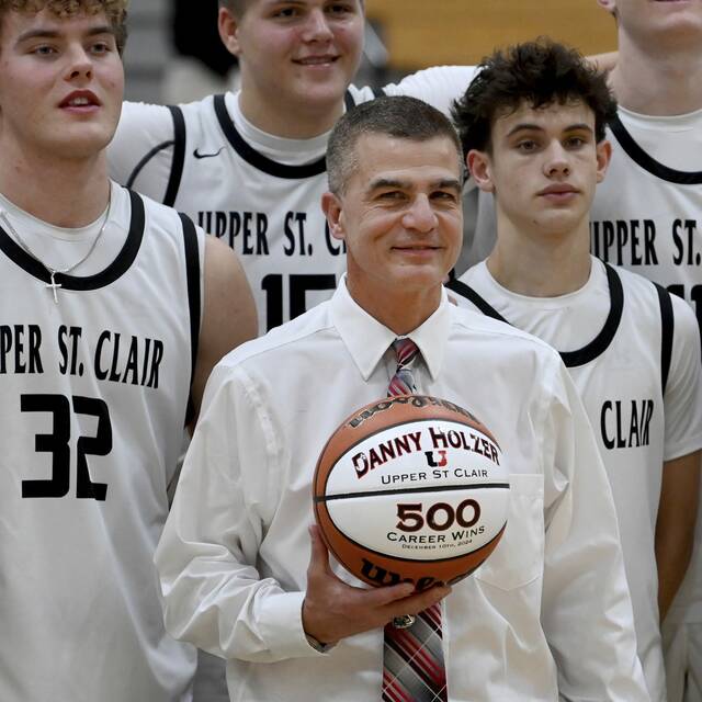Upper St. Clair gives coach Danny Holzer career win No. 500