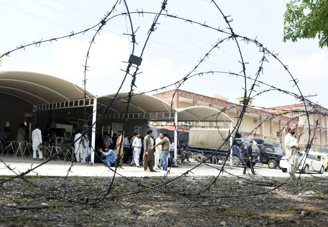 8018783_web1_AP23217351282web