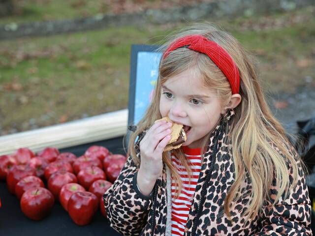 8022320_web1_naj-winterfest-121924-16