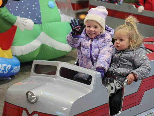 8022320_web1_naj-winterfest-121924-3