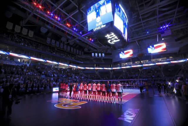 8023865_web1_ptr-Pittvolley2-120824