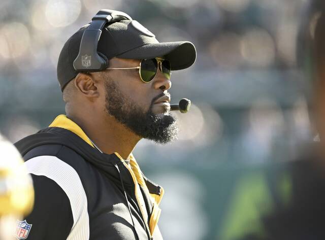 8030500_web1_ptr-Steelers30-110222