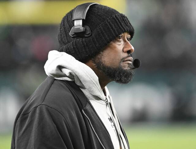8032818_web1_ptr-SteelersEagles05-121624