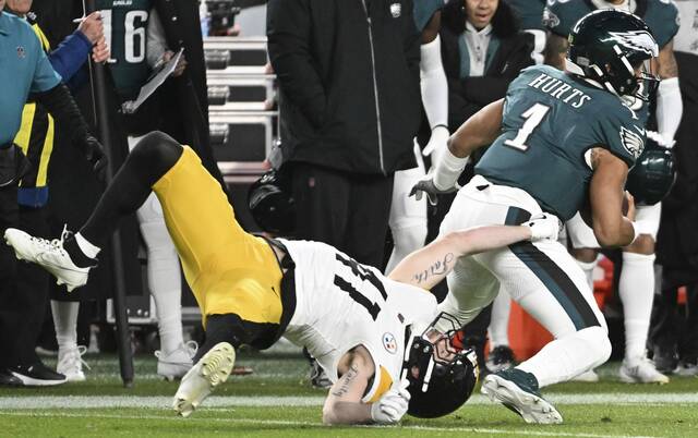 8034685_web1_ptr-SteelersEagles21-121624