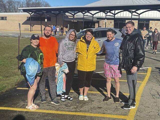 8038716_web1_vnd-burrellplunge2