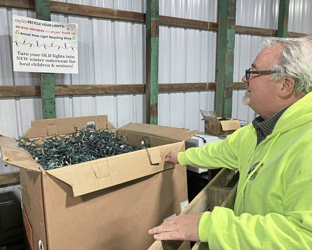 8057477_web1_TreeeRecycling