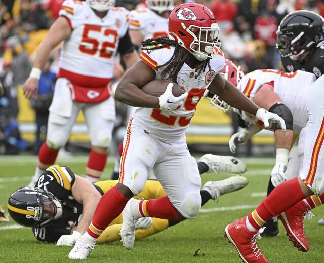 8058675_web1_ptr-SteelersChiefs15-1226