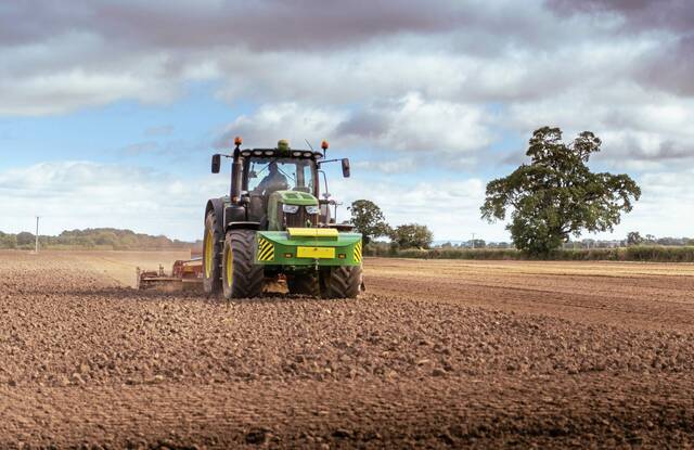 8060533_web1_web-farming