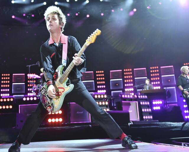 8031342_web1_ptr-GreenDay20-090224