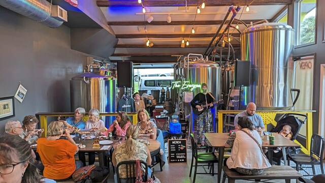 8070238_web1_gtr-LocalBreweries-123124