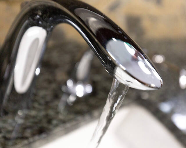 8089437_web1_US-NEWS-SCI-FLUORIDE-IQ-GET