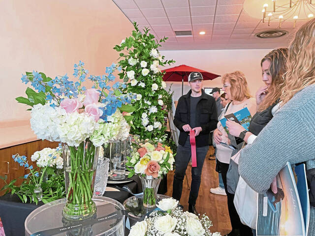8099730_web1_gtr-weddingexpo01-011325