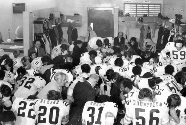 8103048_web1_PTR-steelersbowls004