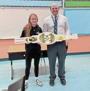 8103969_web1_vnd-LBGstudentaward-011125--4-