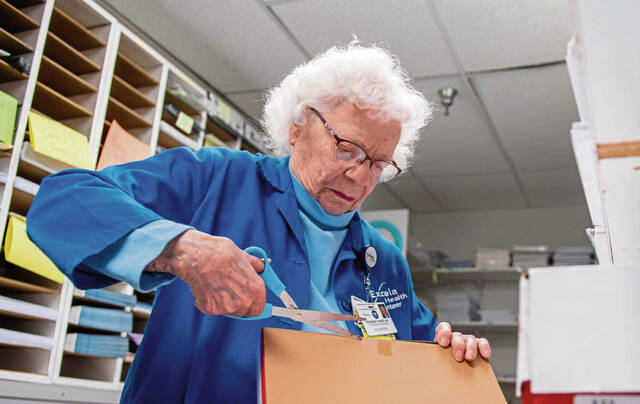 8104439_web1_gtr-Volunteer99yo7-011425